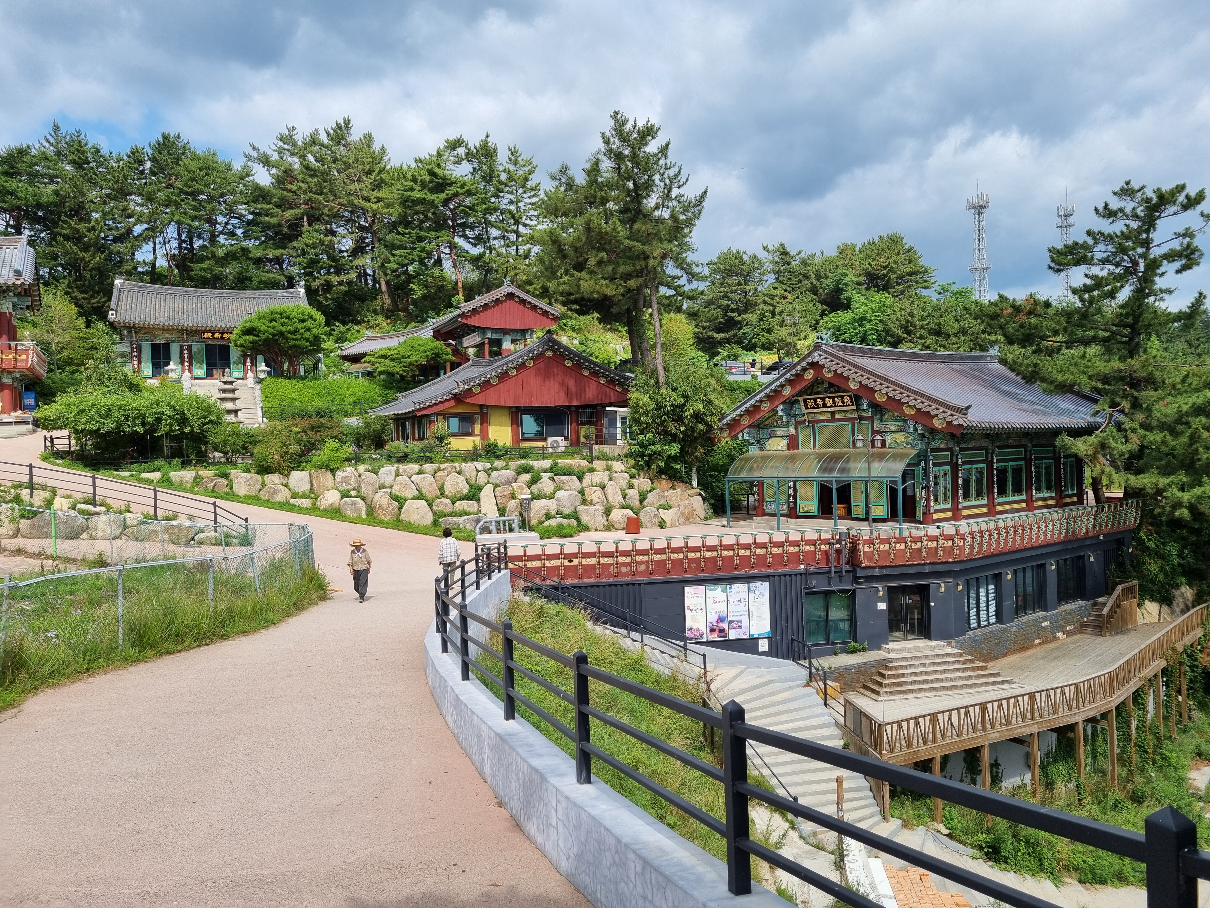 연화대와 바다 함께, 새벽부터 해 질 무렵까지 베스트.